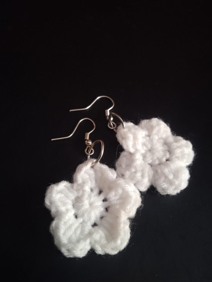 lightweight crochet earrings