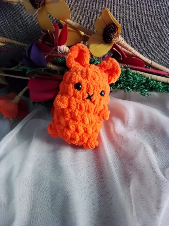 cute mouse crochet keychain