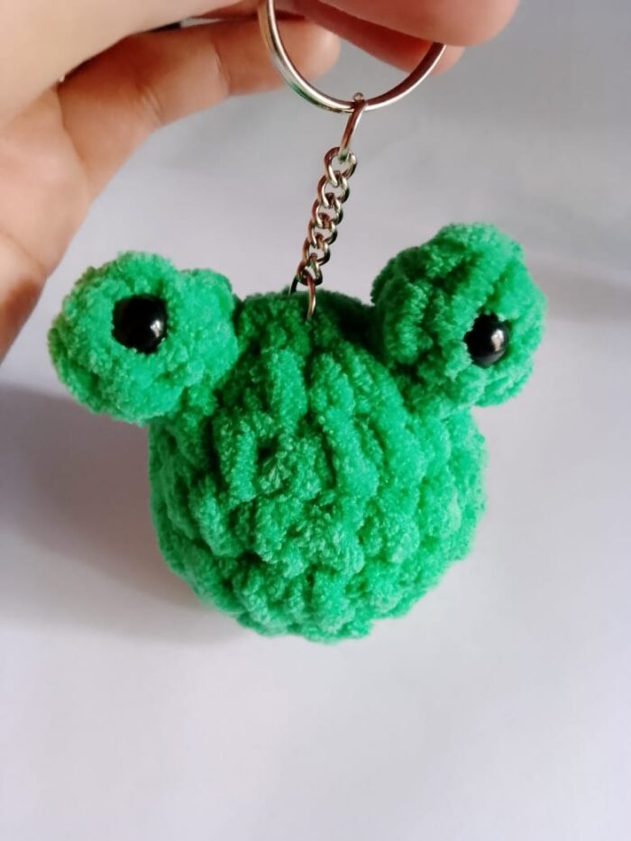cute little frog keychain 